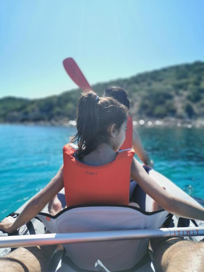 Cara Catherine 杰若米斯 外观 照片